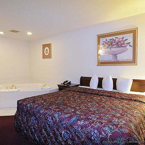 Days Inn By Wyndham Calumet Park Экстерьер фото