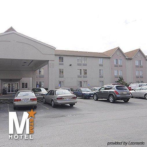 Days Inn By Wyndham Calumet Park Экстерьер фото