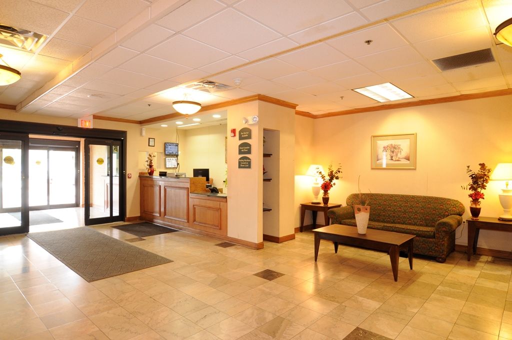 Days Inn By Wyndham Calumet Park Интерьер фото
