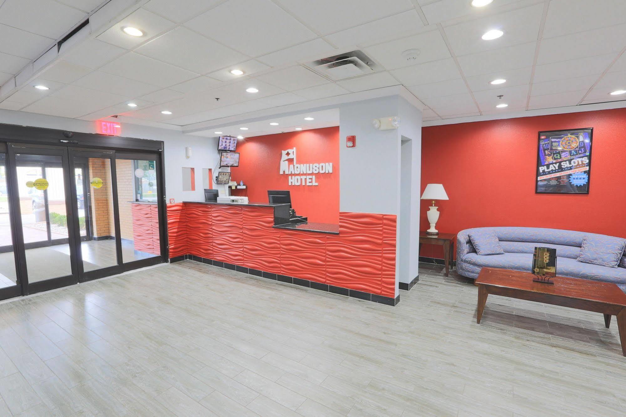Days Inn By Wyndham Calumet Park Экстерьер фото