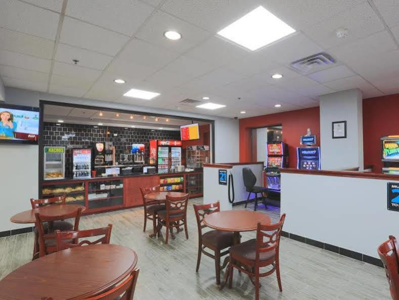 Days Inn By Wyndham Calumet Park Экстерьер фото