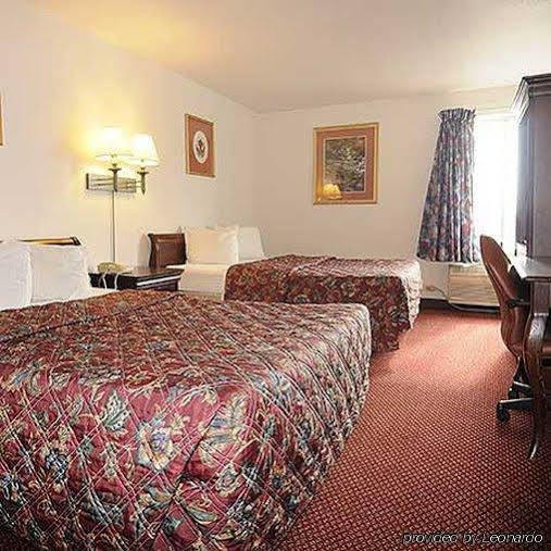 Days Inn By Wyndham Calumet Park Экстерьер фото